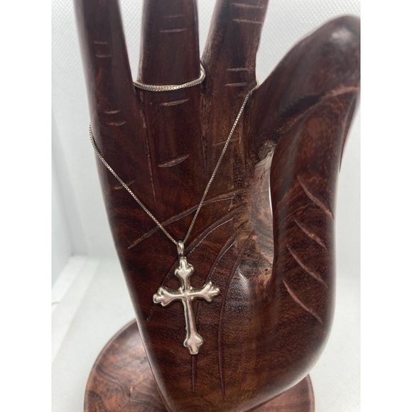 Small Budded Pointed Cross Necklace 925 Italy Sterling Silver Pendant Necklace - Picture 1 of 7